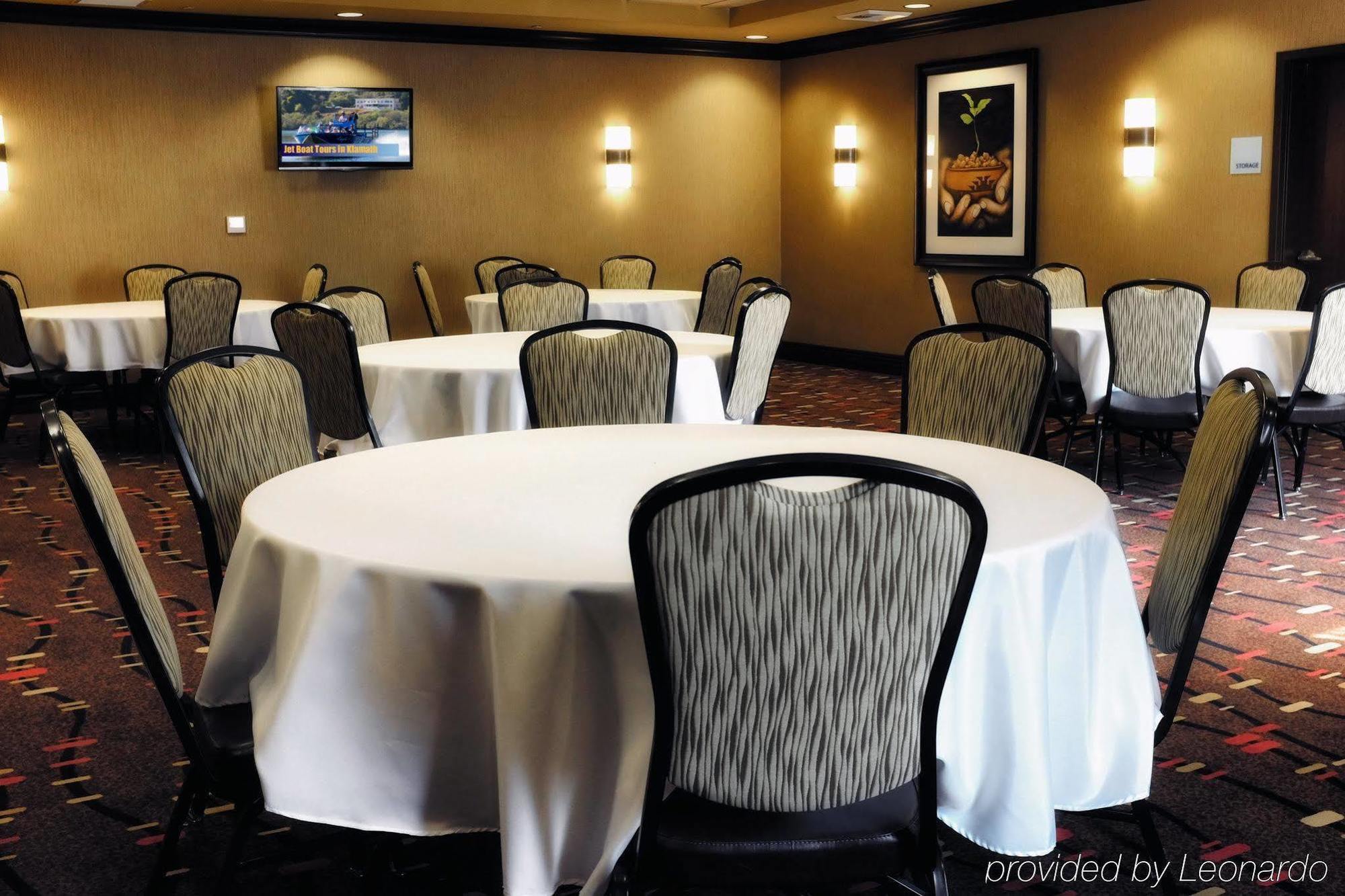 Holiday Inn Express Redwood National Park By Ihg Klamath Luaran gambar